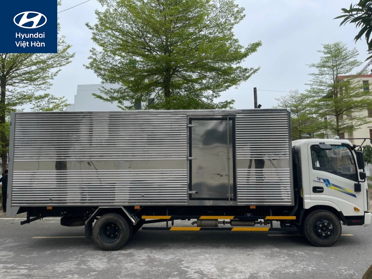 Xe tải Tera 345SL thùng kín inox