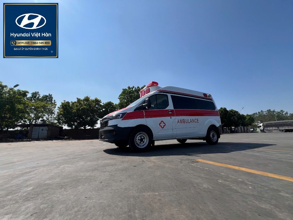 Xe Cứu Thương Ford Transit Nhập Khẩu Đạt Chuẩn Bộ Y Tế: Báo Giá Mới Nhất