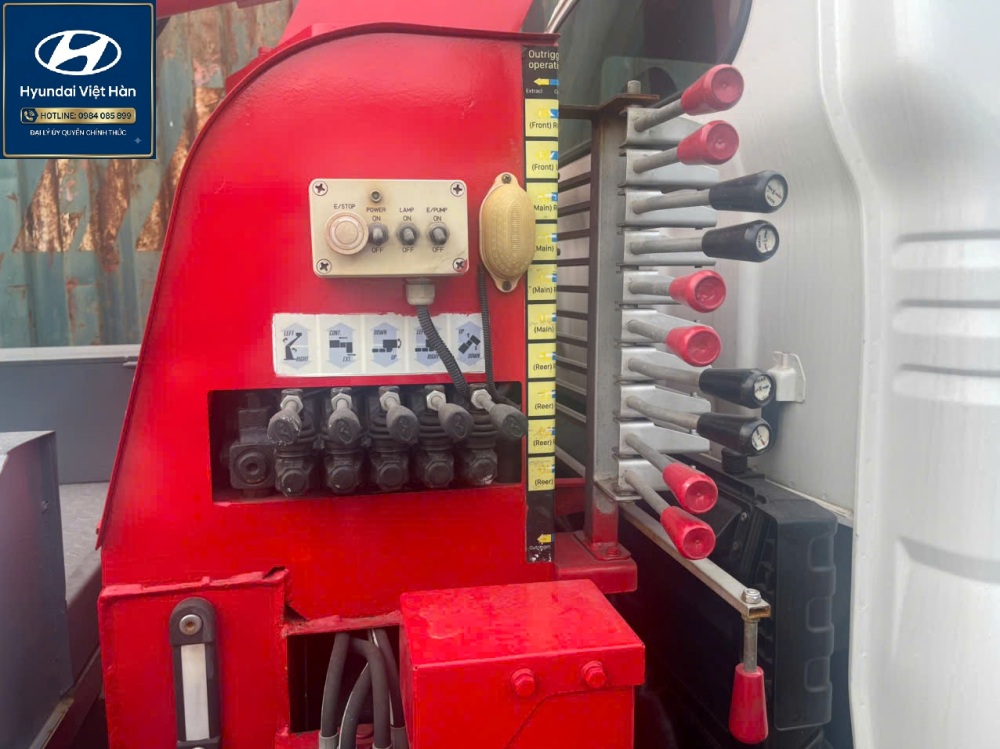 Bảng điều khiển cẩu Antom 180V