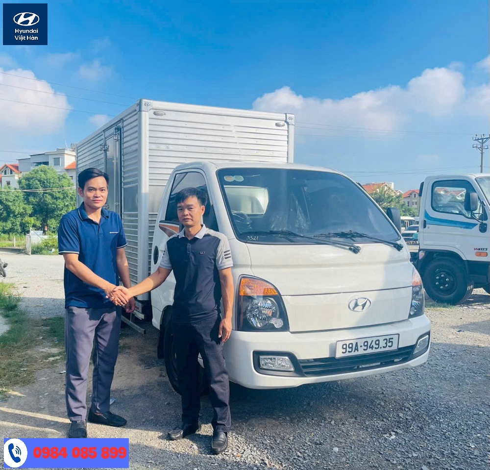 Đại lý Hyundai Bắc Ninh bàn giao xe cho khách hàng tại Từ Sơn