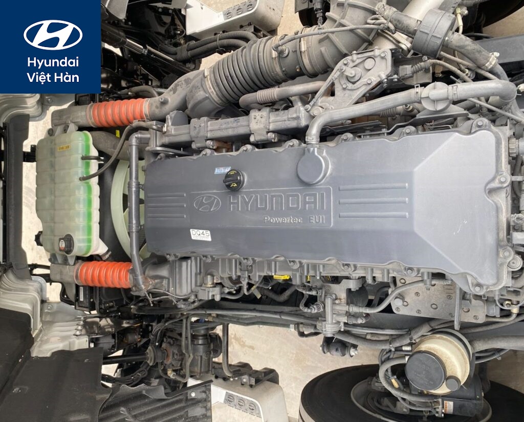 Động cơ đầu kéo Hyundai Xcient GT