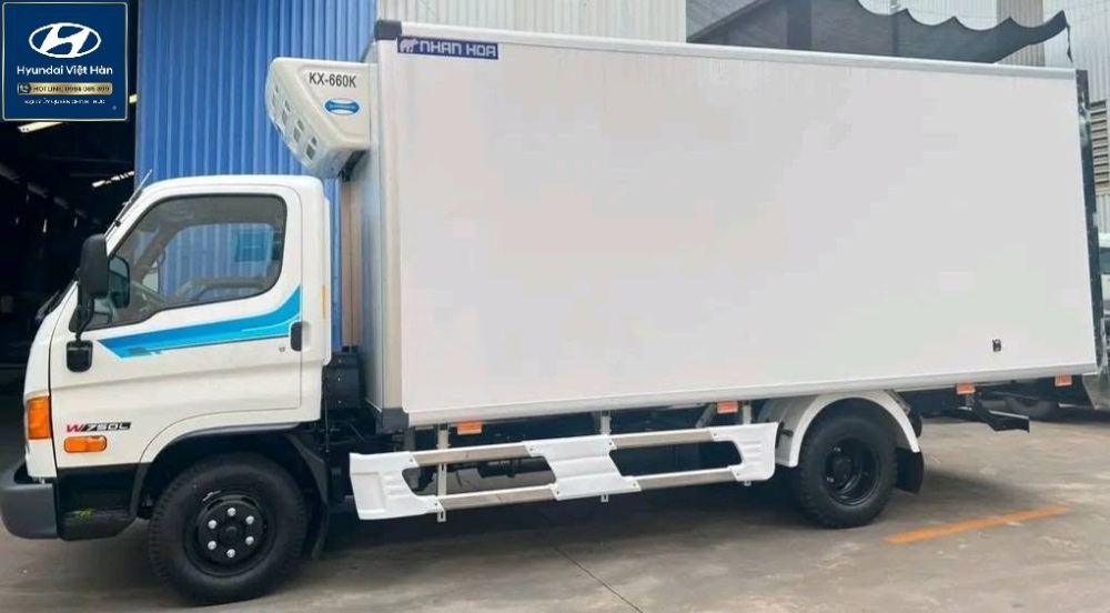 Giá xe đông lạnh 3 tấn Hyundai W750L