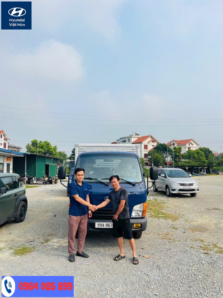 Hình ảnh giao xe cho khách hàng ở Thuận Thành