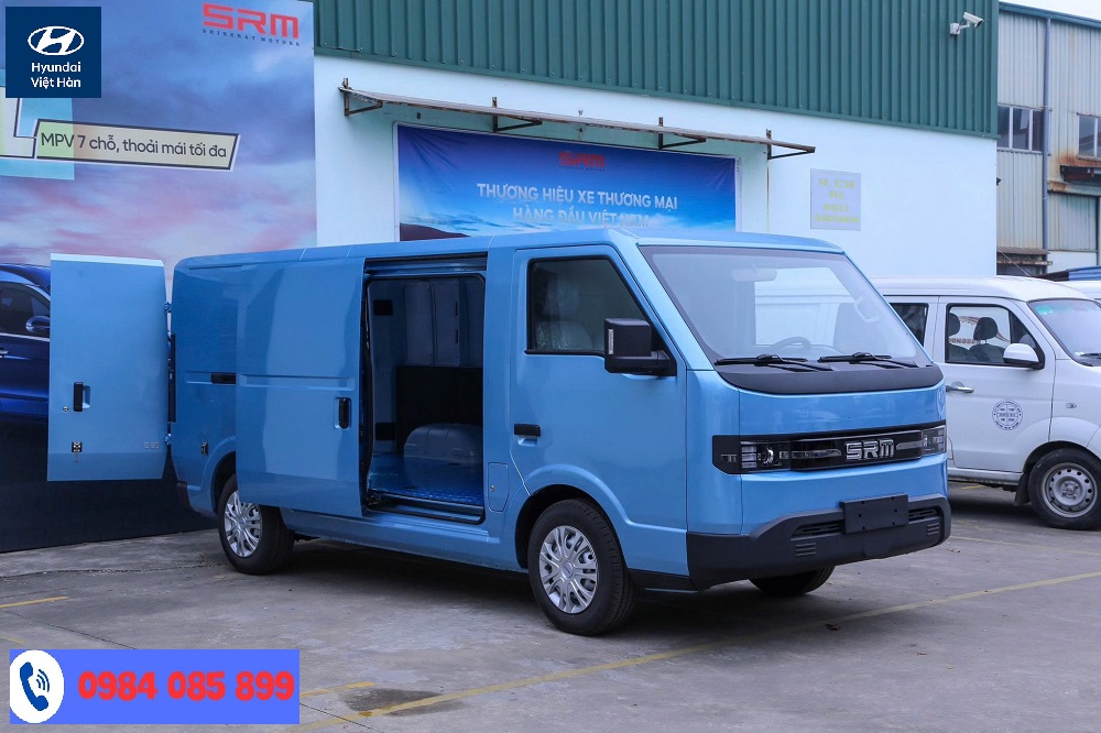 Hình ảnh ra mắt xe van điện SRM E80 mới