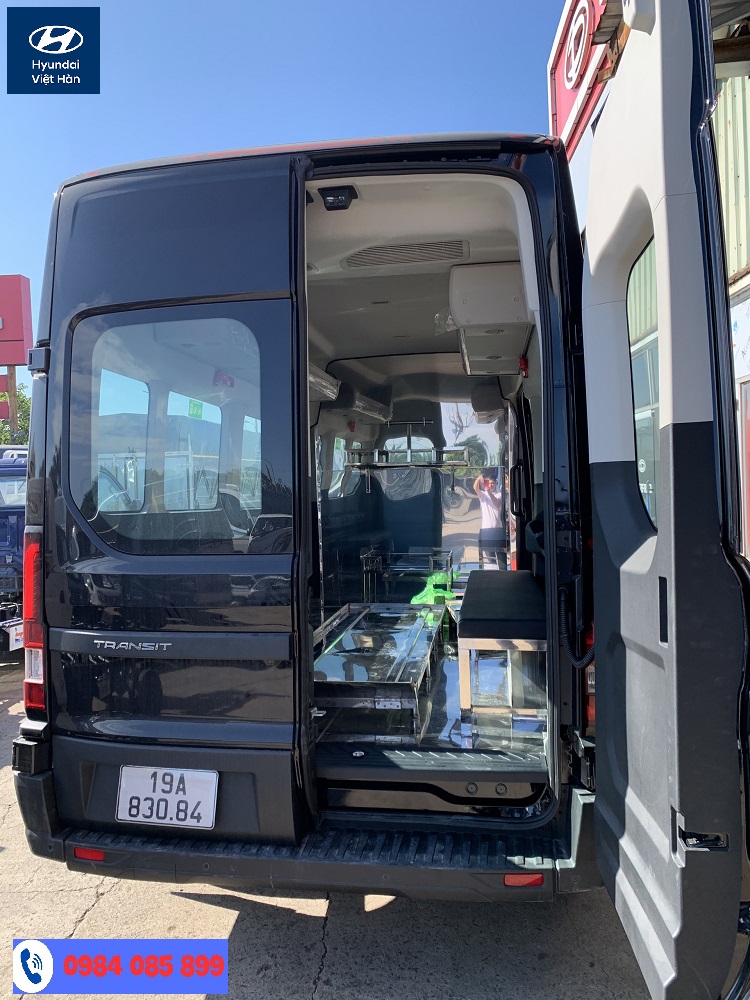 Cải tạo xe tang lễ Ford Transit