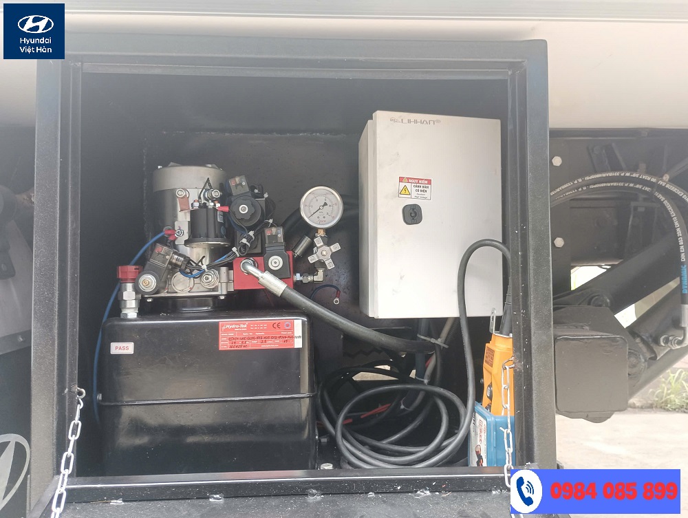 Hộp điều khiển bửng nâng hạ thủy lực xe W11XL đông lạnh