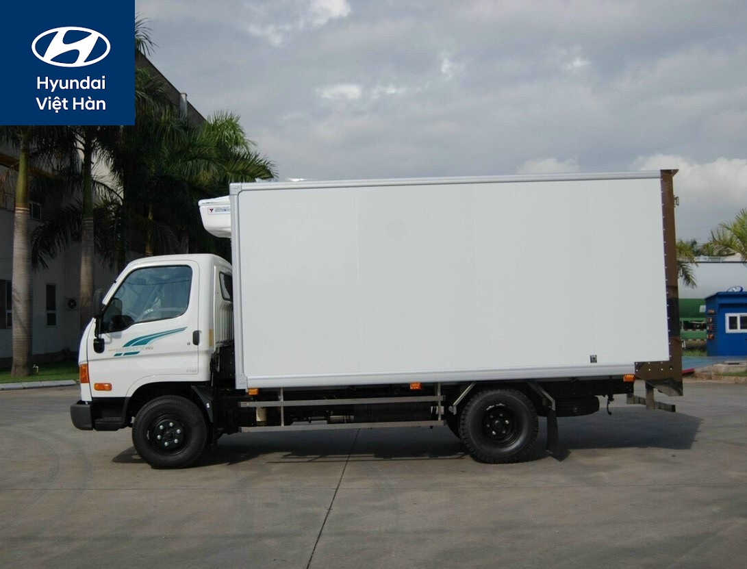 Hyundai Mighty 75S thùng đông lạnh 3.1 tấn