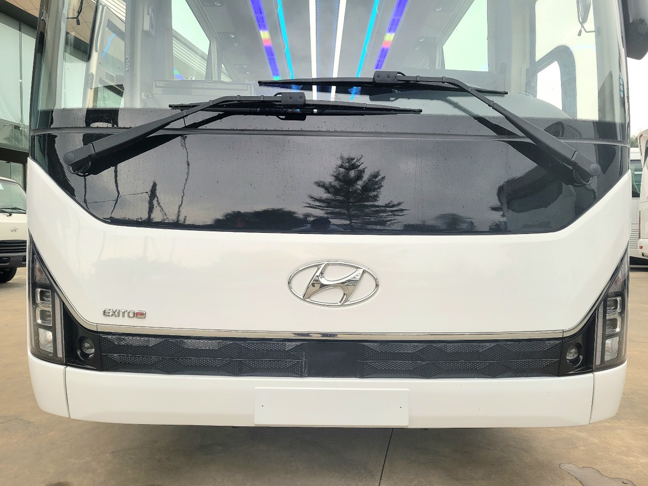 Hyundai Exito đèn pha lôi cuốn