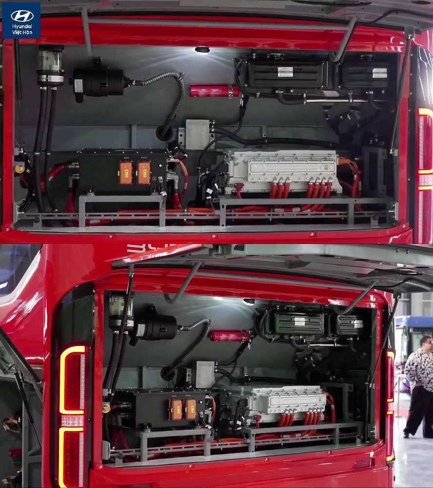 Khoang động cơ và pin xe khách điện Kim Long