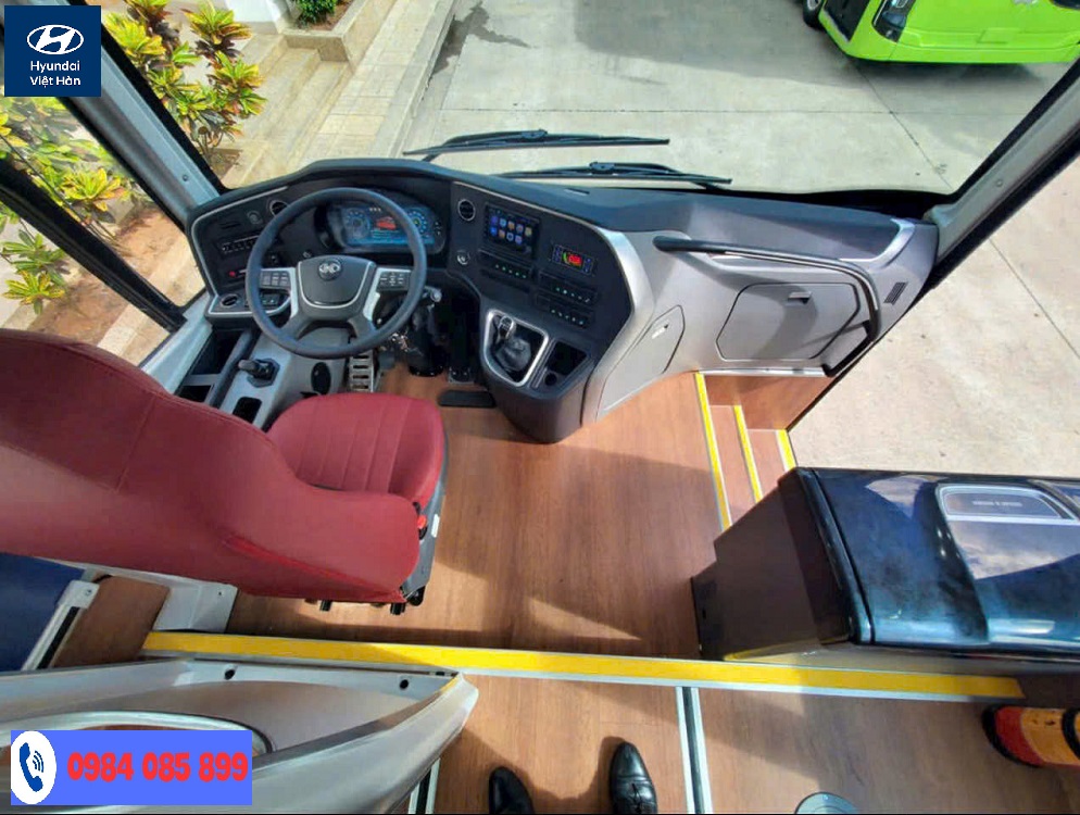 Khoang lái xe Kim Long 29 chỗ và 34 chỗ 
