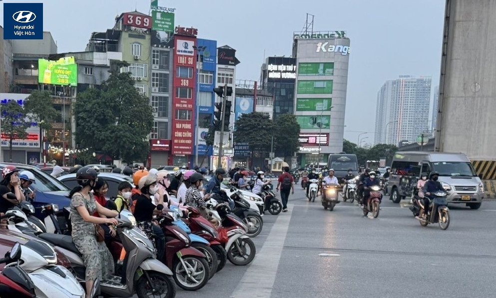 Lộ trình cấm xe máy xăng ở Hà Nội