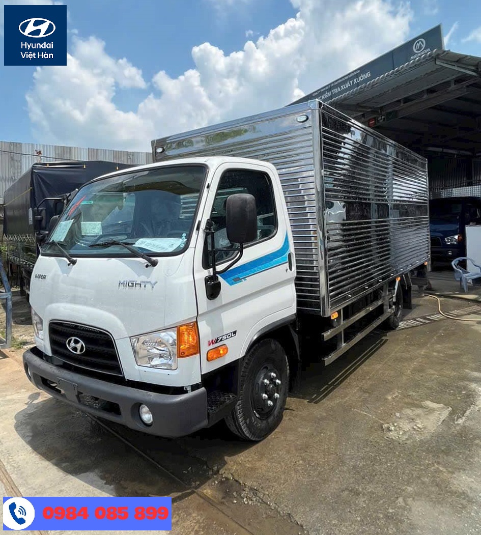 Mua xe Hyundai W750L thùng kín inox