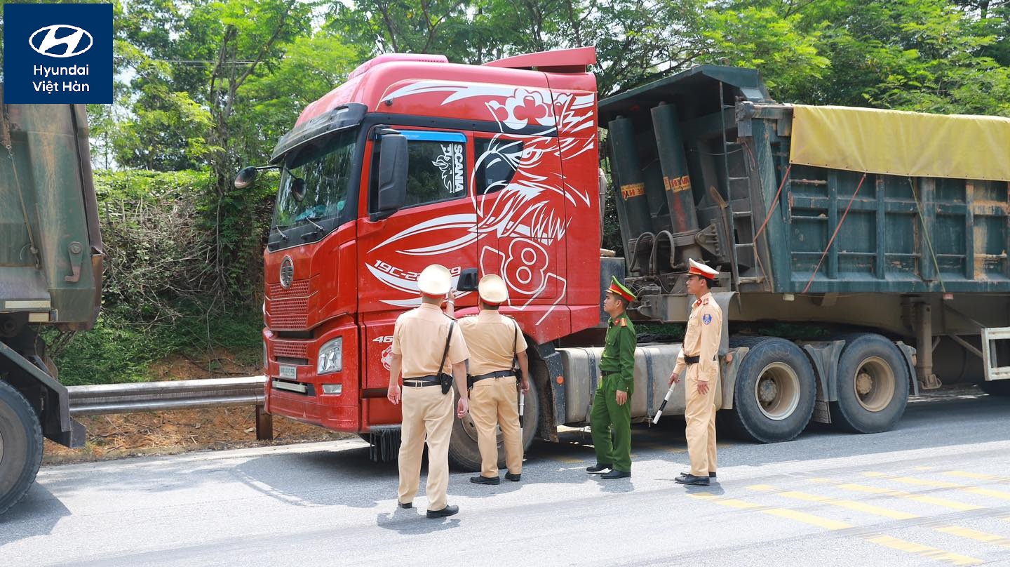 Mức phạt xe chở quá tải 