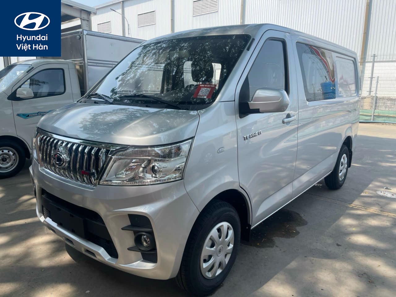 Ngoại thất xe Van Tera V6 hiện đại 