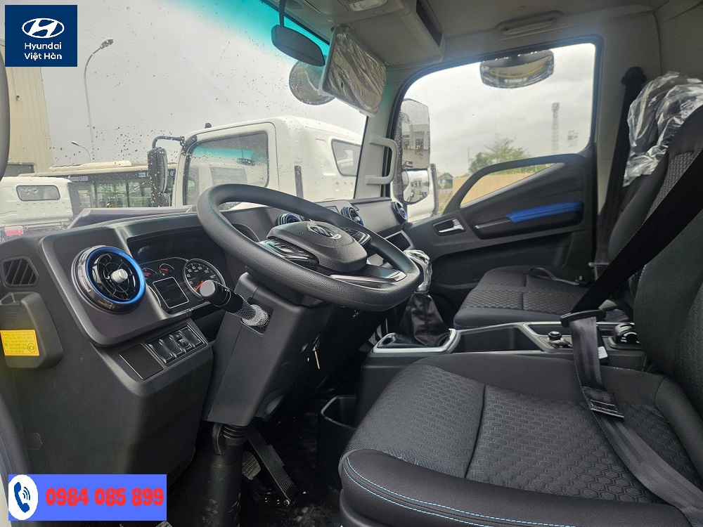 Nội thất S35 rộng rãi, tiện nghi, thiết kế theo phong cách xe du lịch