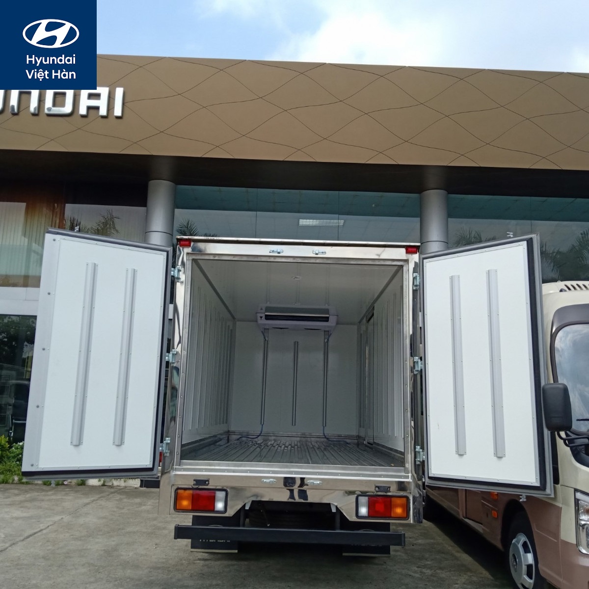 Quy cách thùng đông lạnh Hyundai Mighty 110S