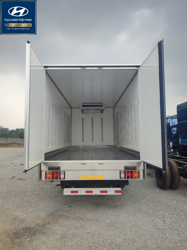 Thùng đông lạnh xe 5 tấn