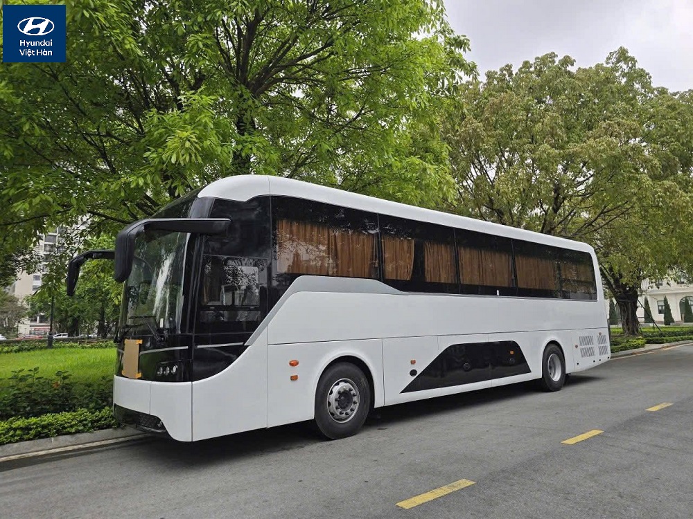 Xe khách điện Vinfast 45 chỗ chuẩn bị ra mắt