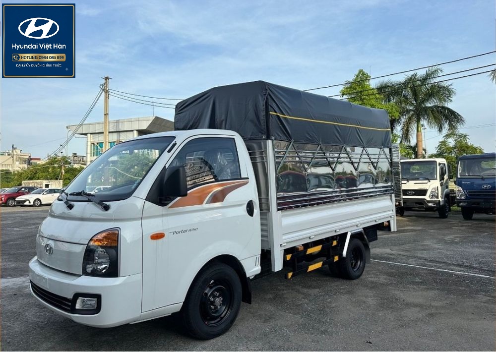 Xe tải 1.5 Tấn Hyundai H150 Thùng Bạt