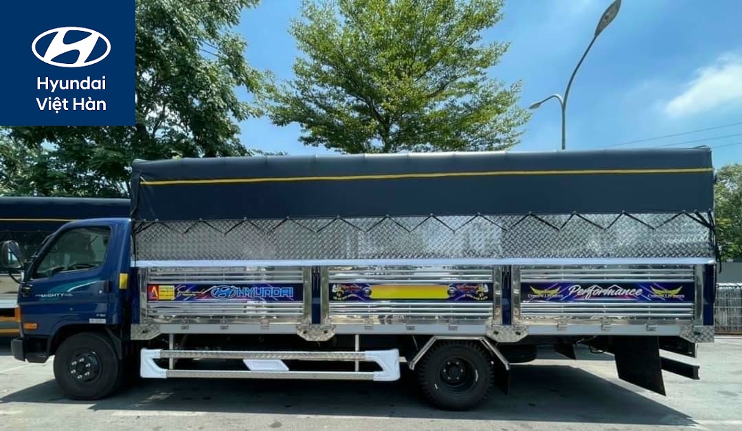 Miêu tải xe tải 7 tấn Hyundai 110XL thùng inox