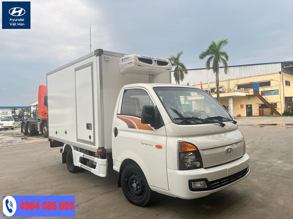 Ngoại hình xe tải đông lạnh Hyundai H150 1 tấn