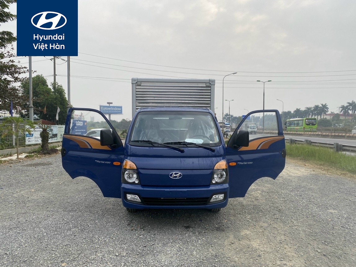 Xe tải Hyundai H150 thùng kín 