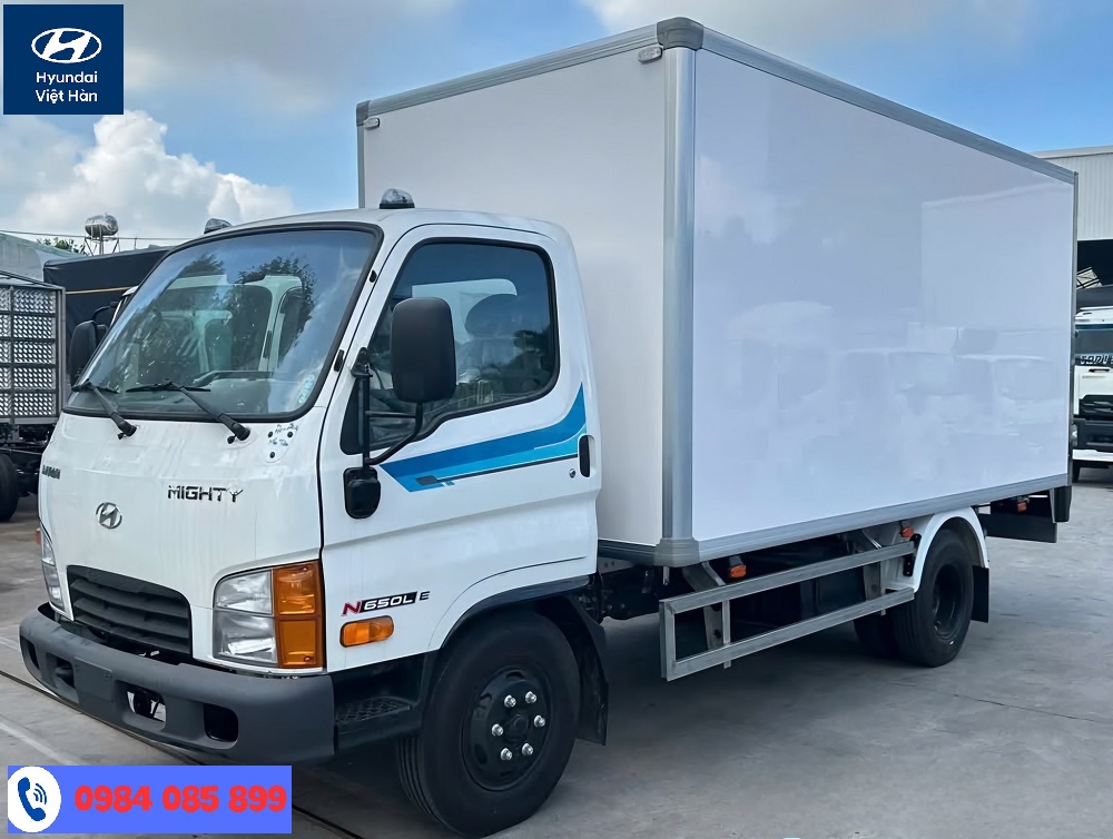 Xe tải Hyundai N650L thùng bảo ôn 3 tấn