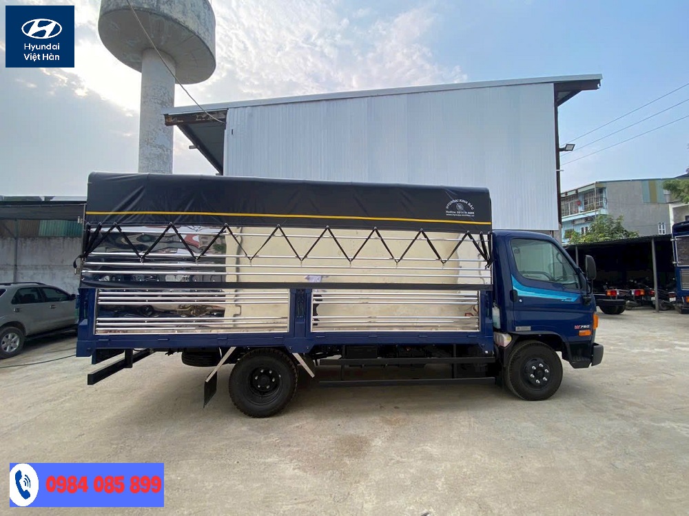 Xe tải Hyundai W750 Thùng Bạt