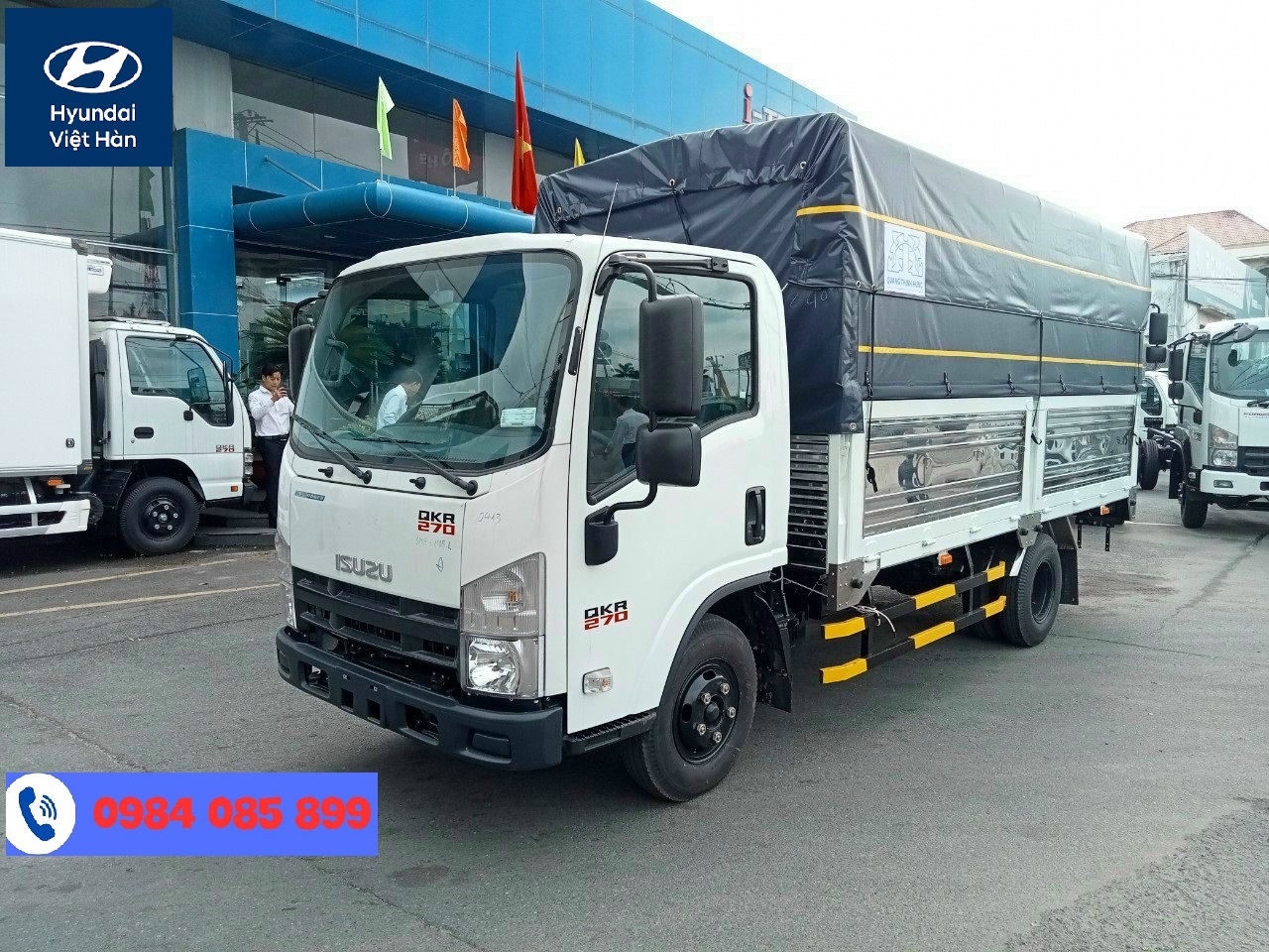 Xe tải thùng bạt 2.5 tấn ISUZU