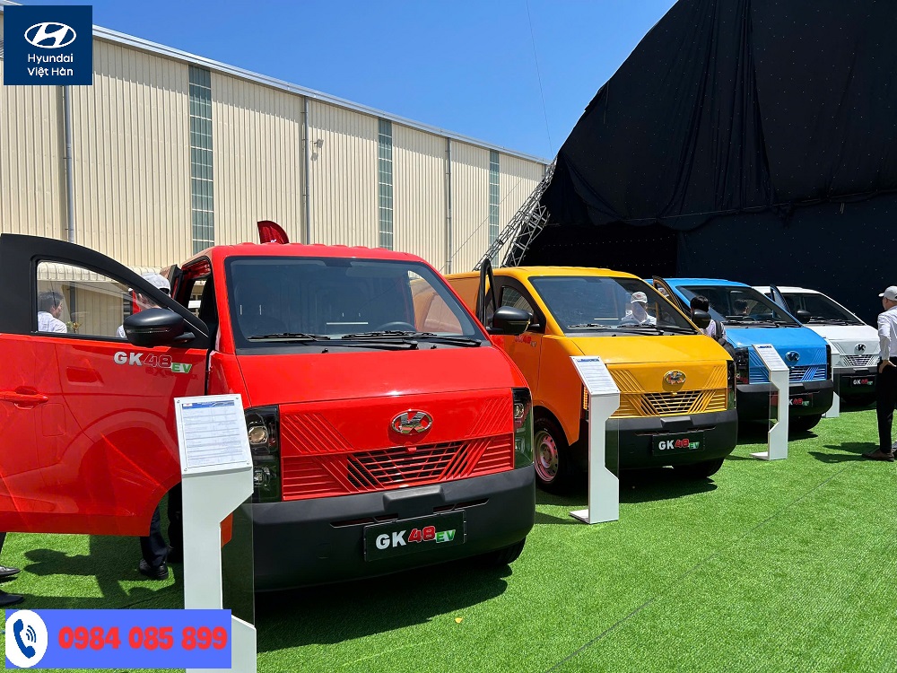 Hình ảnh xe van điện kim long GK48-EV mới ra mắt 