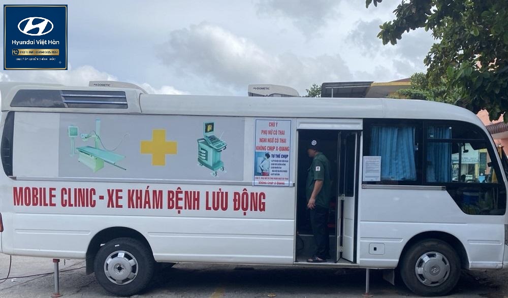 Xe y tế khám bệnh lưu động thiết kế trên xe 29 chỗ