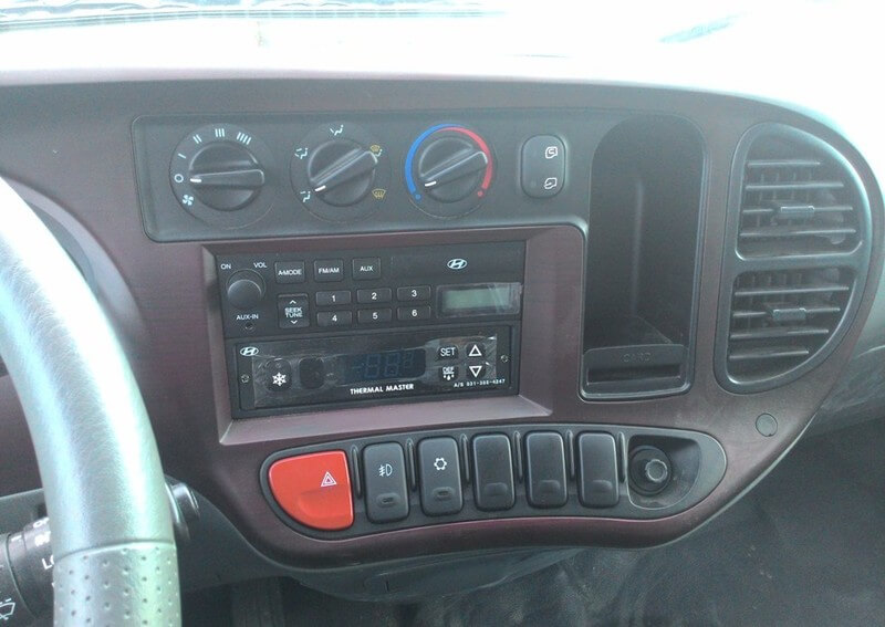 Bảng điều khiển xe Hyundai HD72 đông lạnh