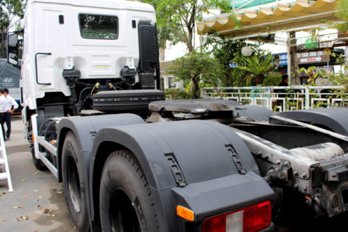 Bán xe đầu kéo Hyundai HD700