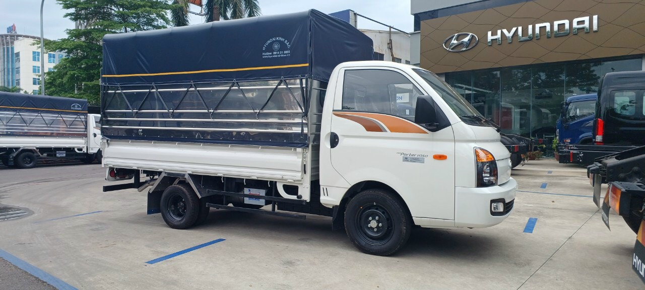 Xe tải Hyundai Porter 150 thùng bạt