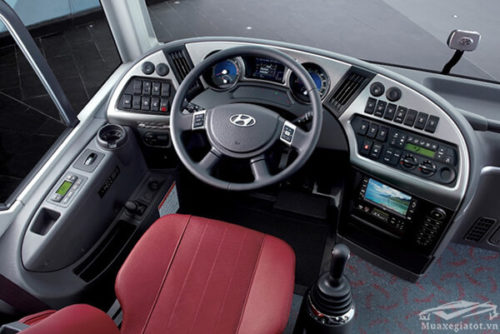 Xe khách Hyundai Universe 2024 là chiếc xe hoàn hảo cho các chuyến du lịch, đưa đón khách hoặc đón tiếp vị khách quan trọng của bạn. Với hình ảnh xe Universe ấn tượng và nhiều tính năng hiện đại, chiếc xe này chắc chắn sẽ làm bạn thích thú. Đặt ngay chuyến đi của bạn với chiếc xe khách này để tận hưởng những trải nghiệm tuyệt vời nhất.