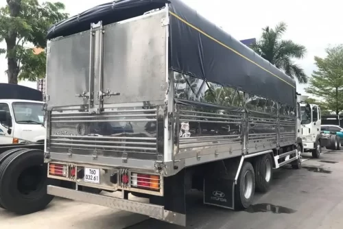 HYUNDAI HD240 15 TẤN THÙNG BẠT