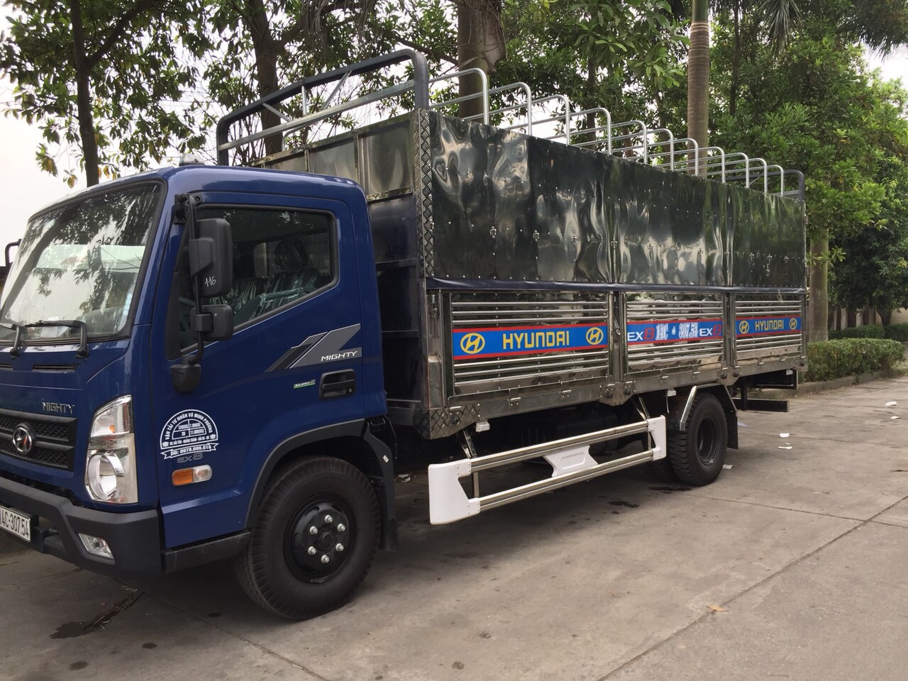 Hyundai EX8 thùng mui bạt inox