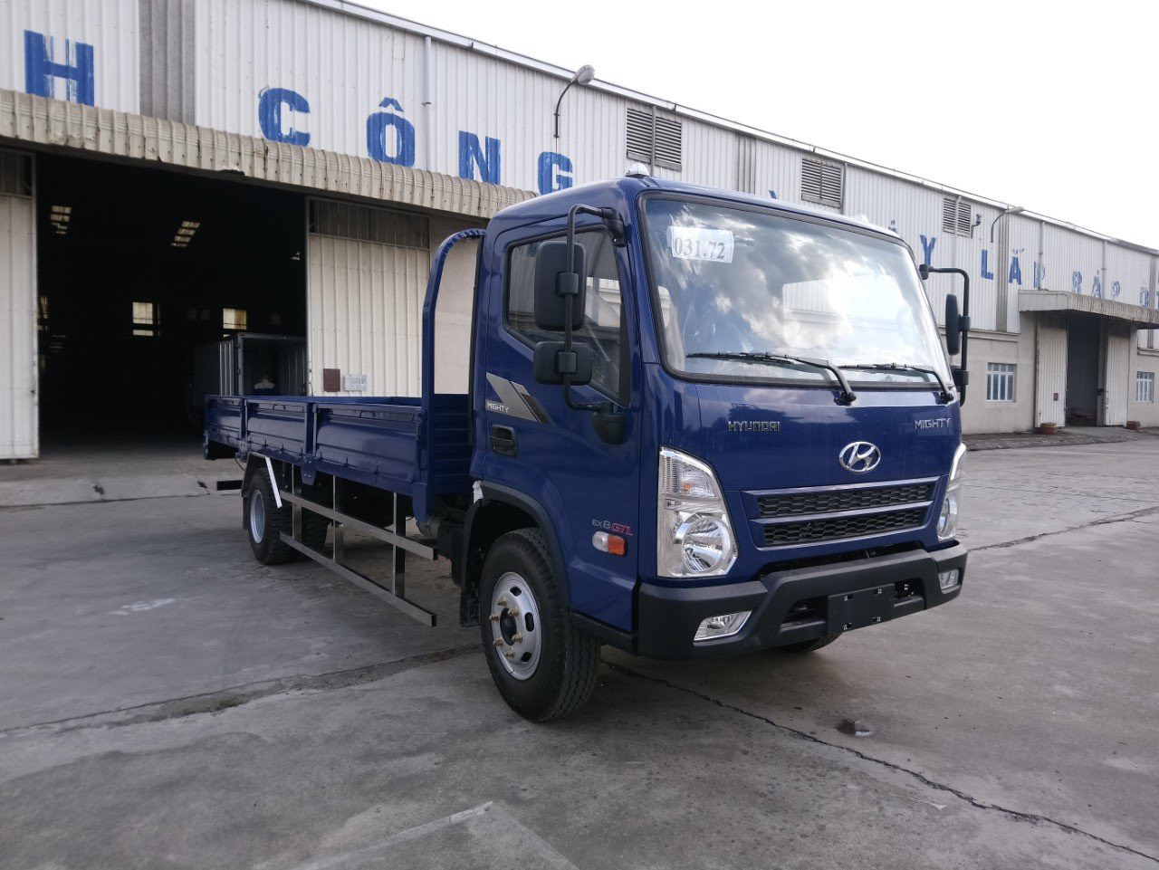 Hyundai EX8 thùng lửng