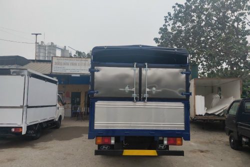 Xe tải 3.5 tấn Hyundai 75S thùng bạt