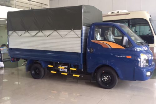 Hyundai Porter H150 thùng bạt 1.5 tấn