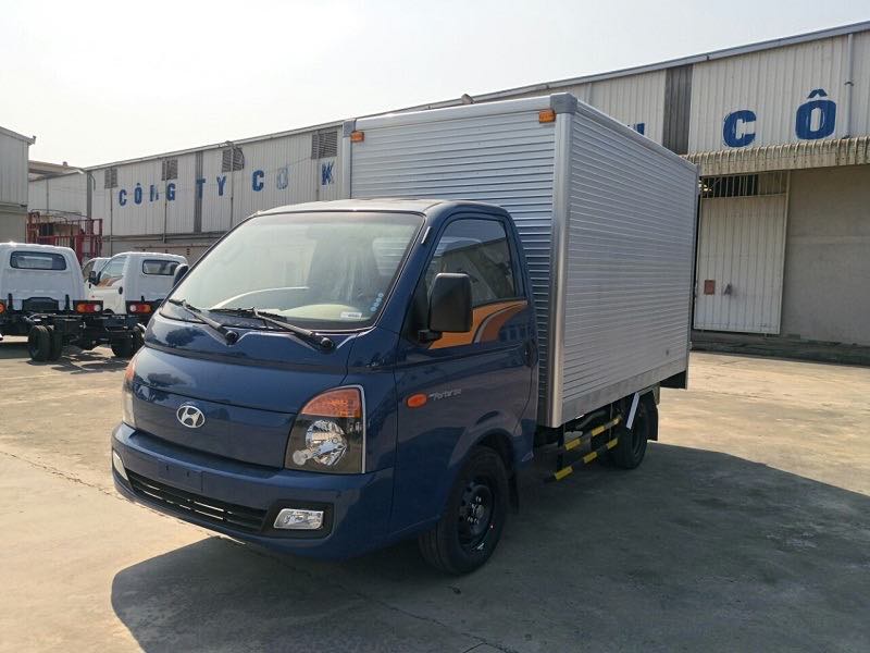 Hyundai H150 thùng kín inox 1.5 tấn