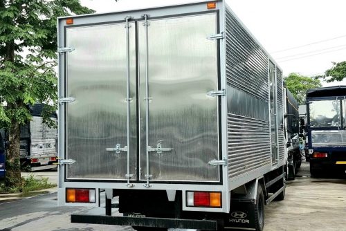 Xe tải 8 tấn Hyundai EX8 GTL thùng kín