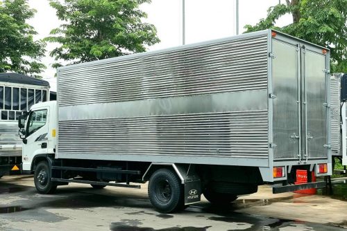 Xe tải 8 tấn Hyundai EX8 GTL thùng kín