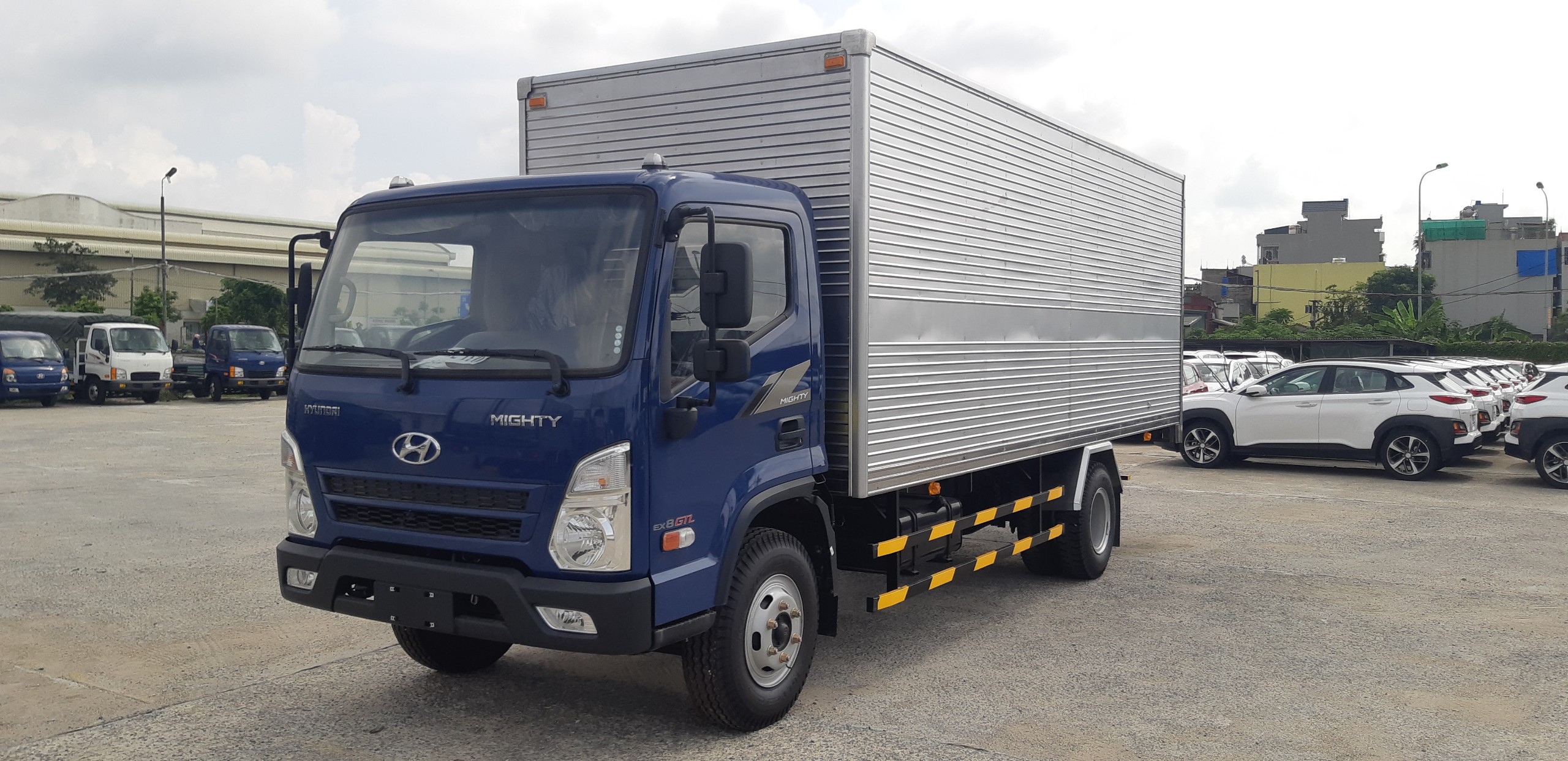 Xe tải Hyundai EX8 GTL thùng kín