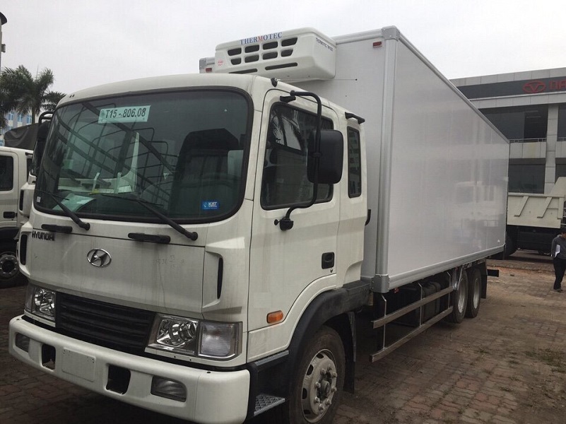 Xe tải Hyundai HD240 thùng đông lạnh 15 tấn