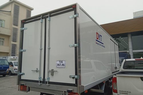 Hyundai Mighty 110XL thùng đông lạnh 7 tấn