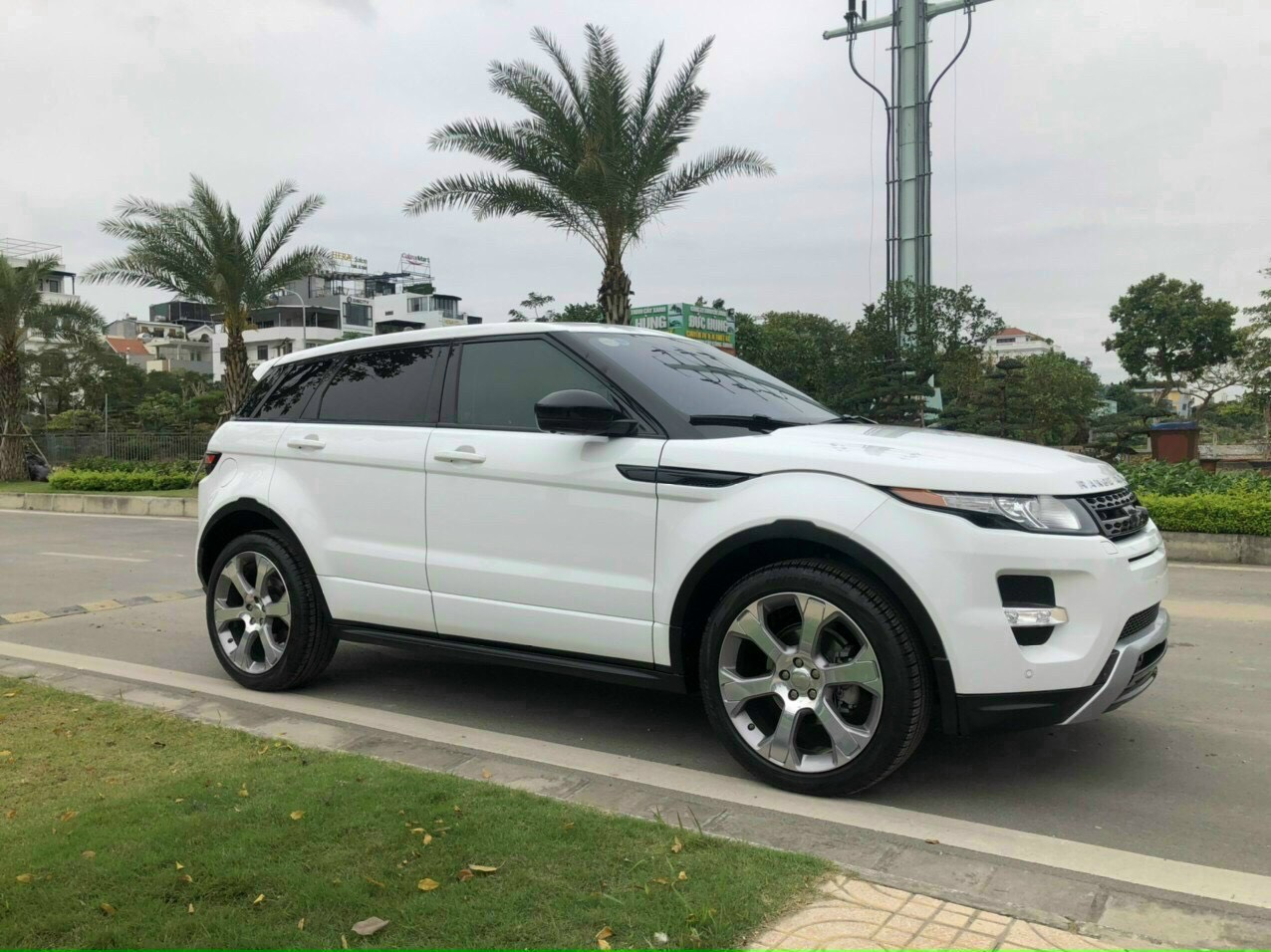 Hình ảnh xe Range Rover Evoque cũ đời 2014