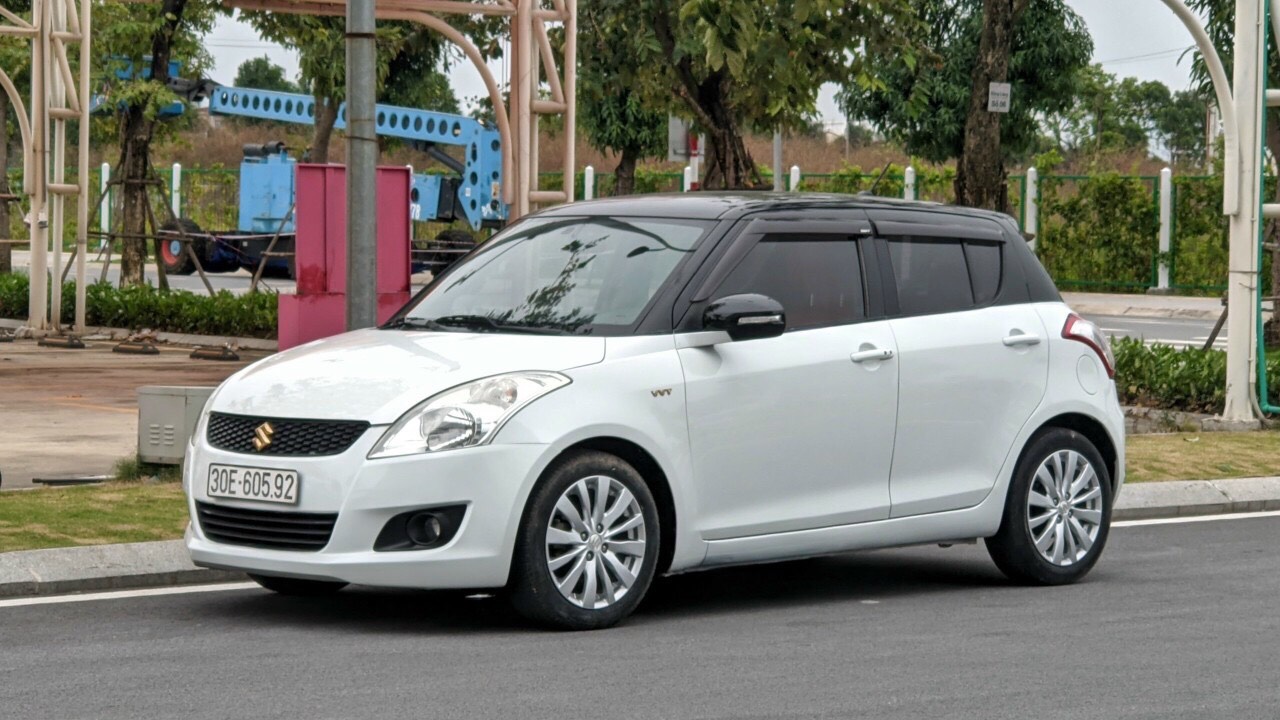 Xe Swift cũ đời 2016