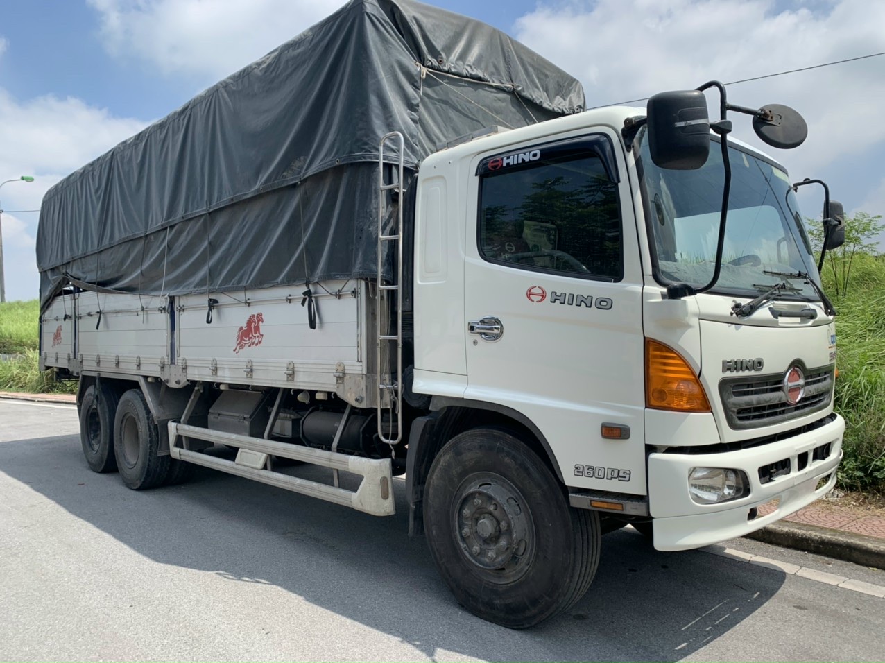 Bán xe tải Hino 3 chân cũ đời 2019