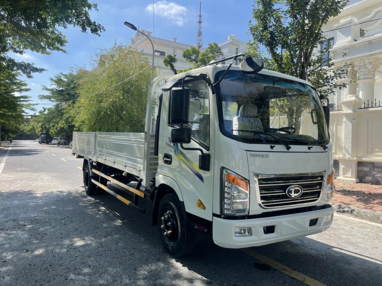 Giá xe tải Teraco Tera 190SL thùng lửng